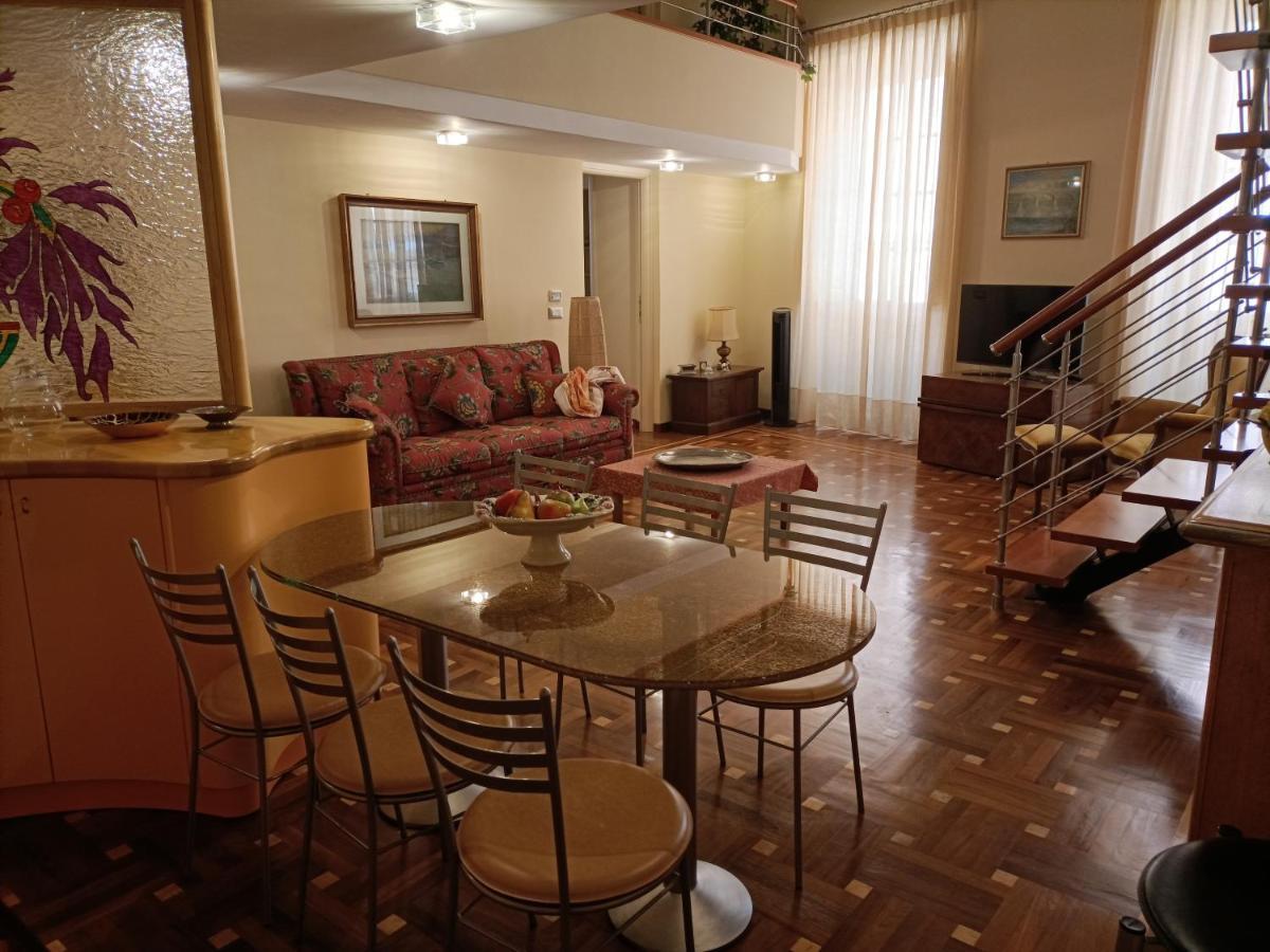 Apartament Casa Alexandra In Centro E A Pochi Passi Dal Mare Imperia Zewnętrze zdjęcie