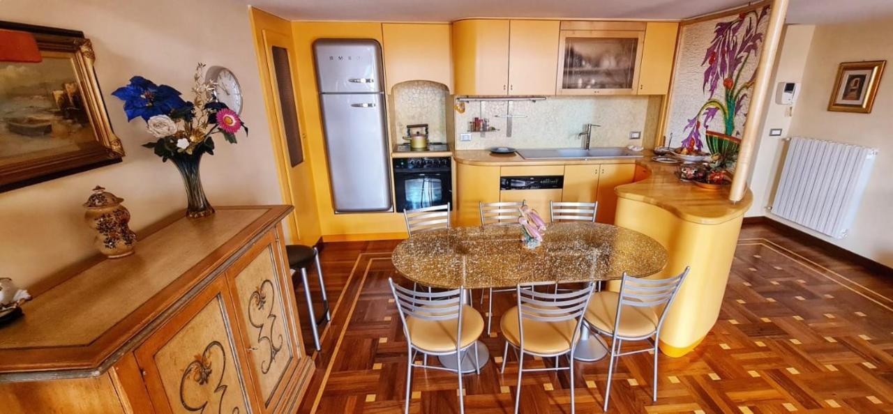 Apartament Casa Alexandra In Centro E A Pochi Passi Dal Mare Imperia Zewnętrze zdjęcie